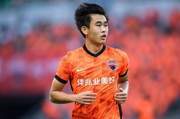 全场比赛结束，马竞1-0击败塞维利亚。